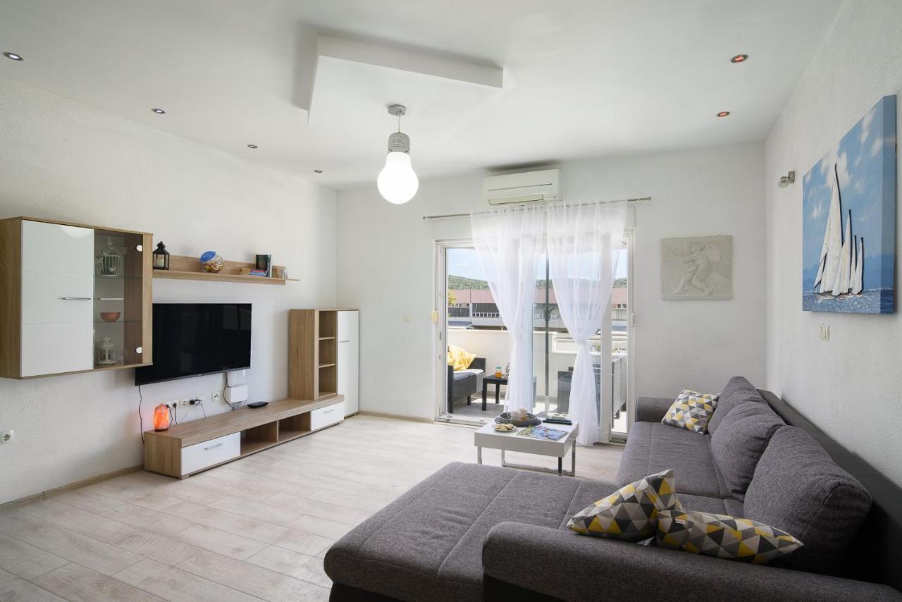Mare&Antonio Apartment Trogir Bagian luar foto