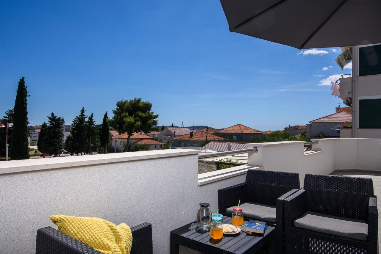 Mare&Antonio Apartment Trogir Bagian luar foto